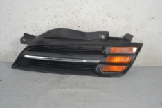 Griglia anteriore SX con freccia Nissan Micra K12 Dal 2002 al 2010 Cod 62330AX600