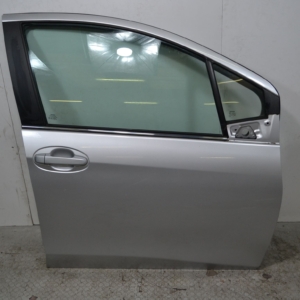 Portiera sportello anteriore DX Toyota Yaris Dal 2011 al 2019 Colore grigio