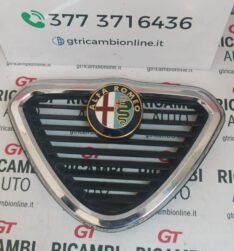 Alfa Romeo 164 – griglia anteriore con logo originale 164008114700